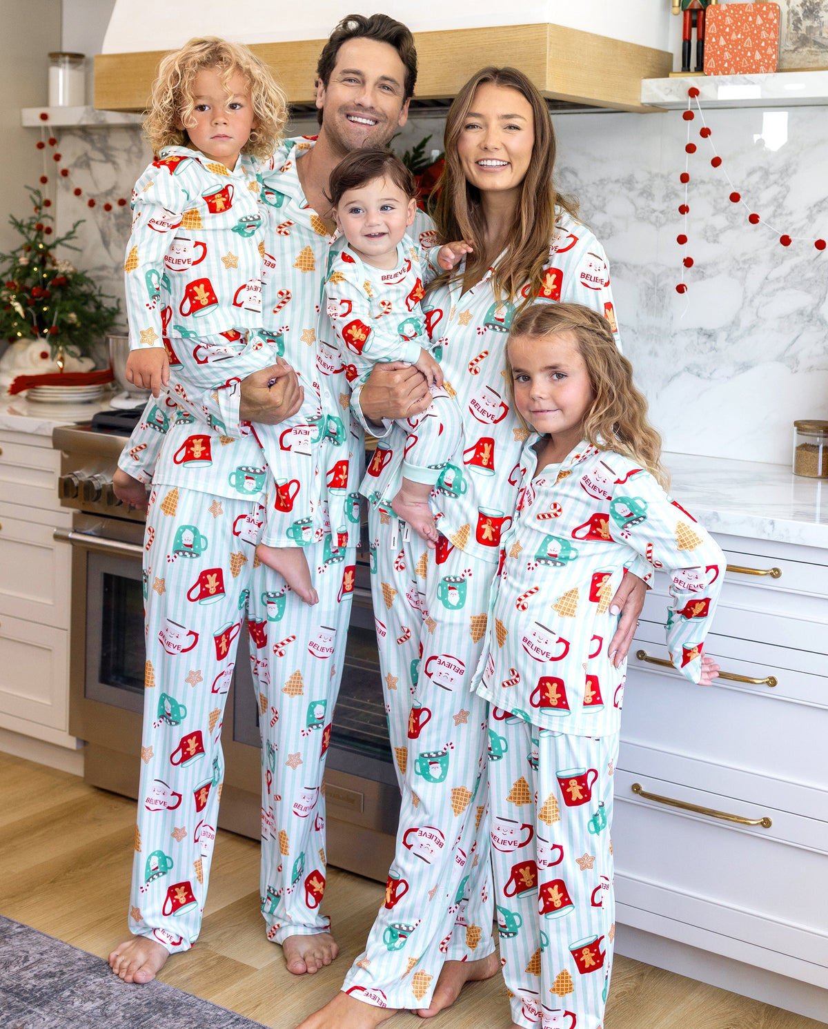 PatPat Family Matching Christmas Pajamas Mug Print Green