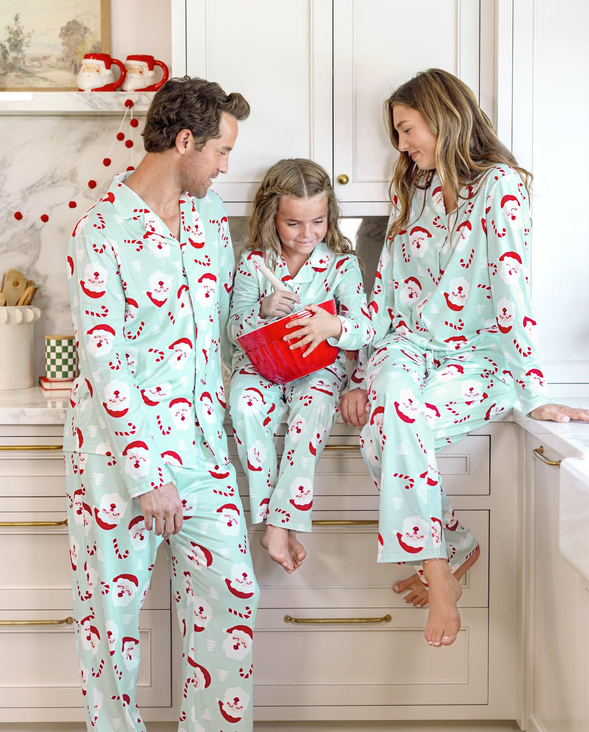 PatPat Matching Family Christmas Pajamas Santa Claus Print Collared Green