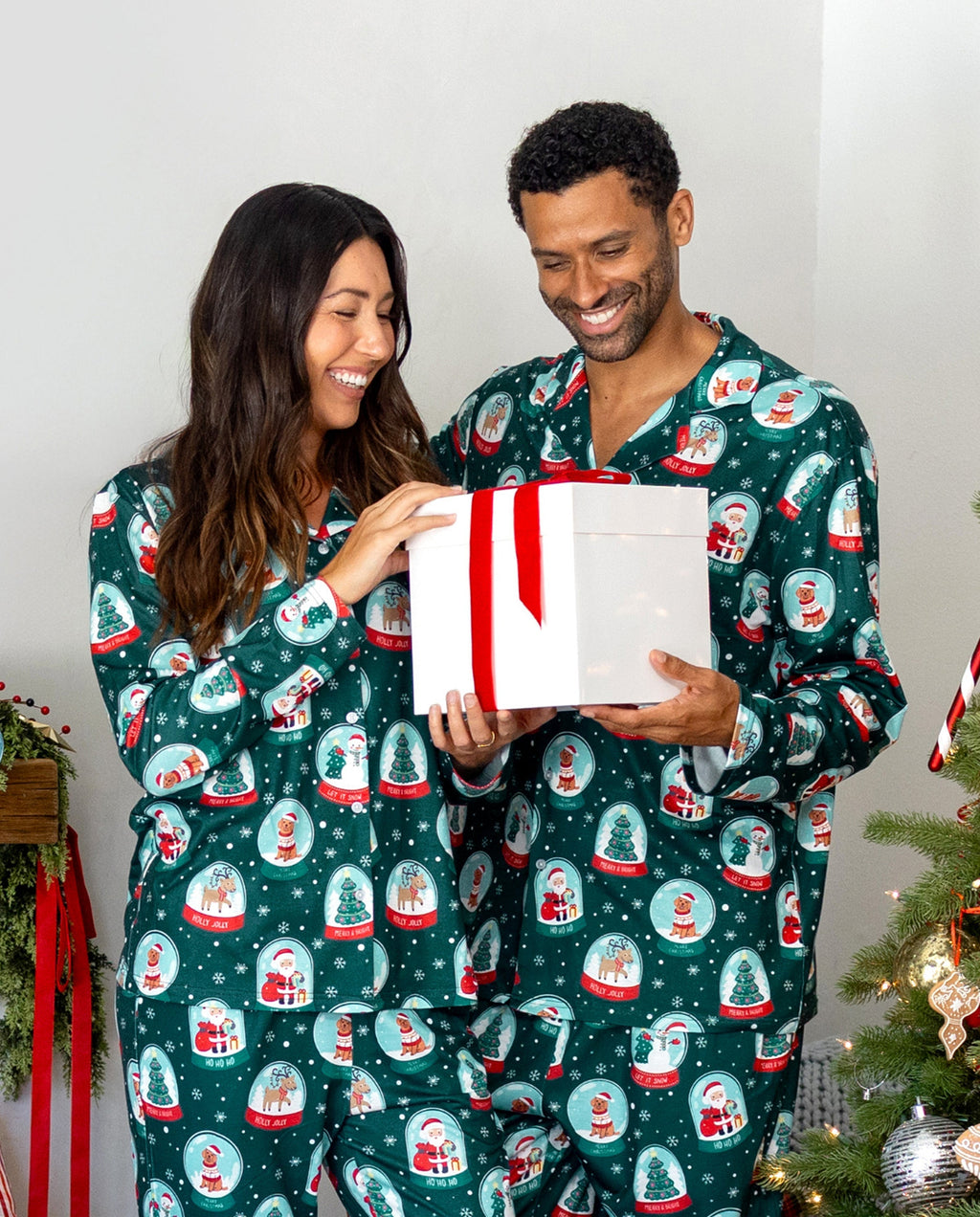 PatPat Matching Family Christmas Pajamas Snow Globe Print Dark Green Plus Size